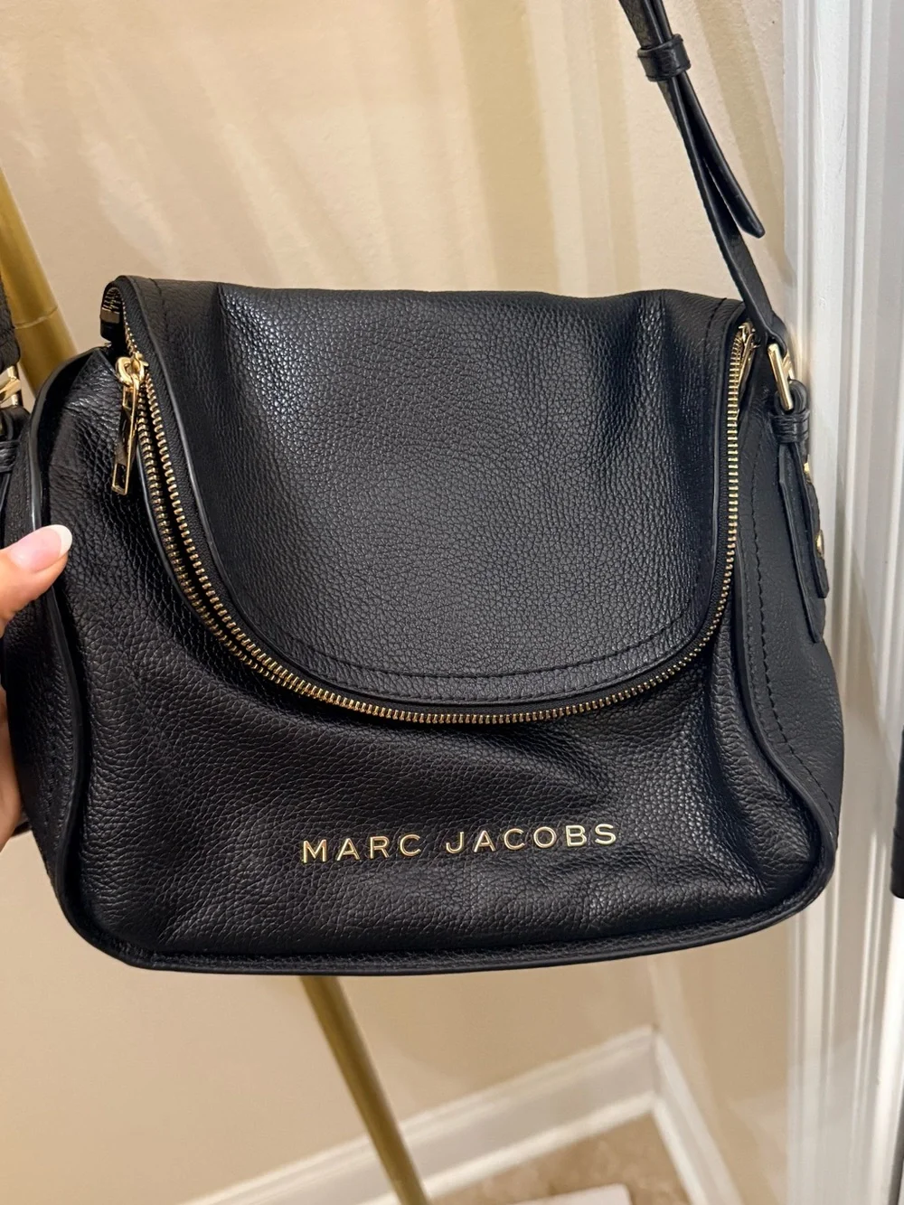 Marc Jacobs Pebbled leather crossbody
